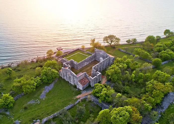 Lamar By Interhome * Omišalj