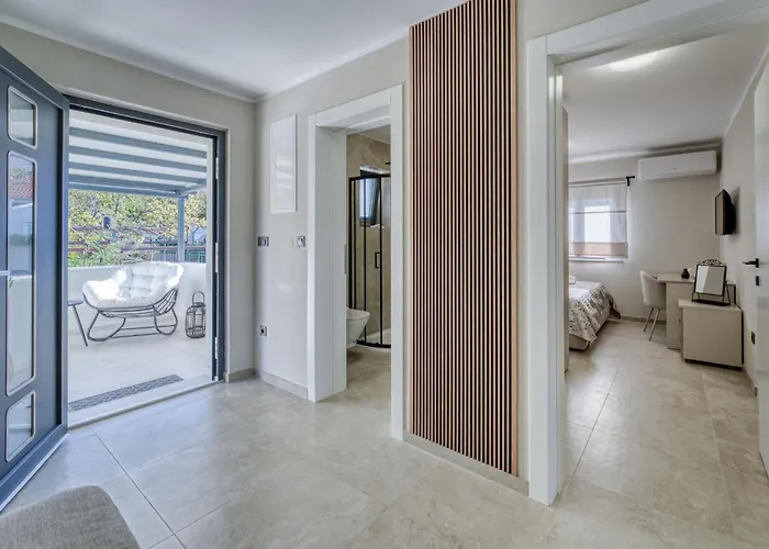 Lamar By Interhome * Omišalj