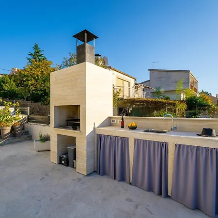Appartement Lamar By Interhome Omišalj
